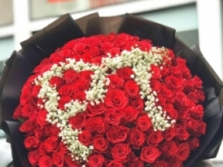 Dịch vụ thiết kế hoa theo yêu cầu